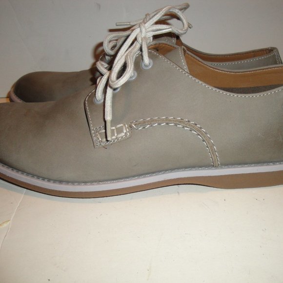 CLARKS - Picture 3 of 9